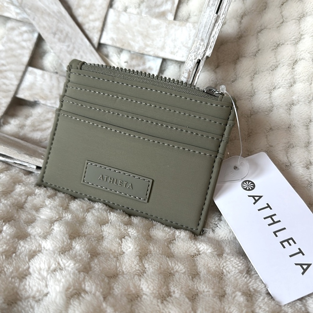 New with tags! Athleta Diem Card Holder wallet olive branch color